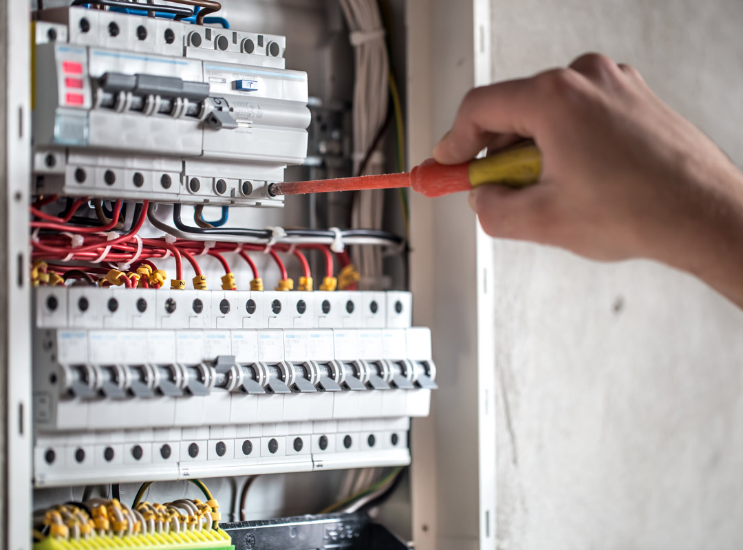 Elektroservice Thun: Wartung und Reparatur an Schaltschrank/Anlage