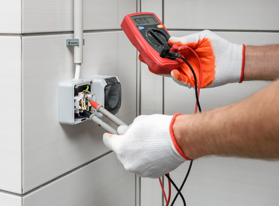 Elektrischer Unterhalt: Facility-Management-Arbeiten in Liegenschaft/Betrieb